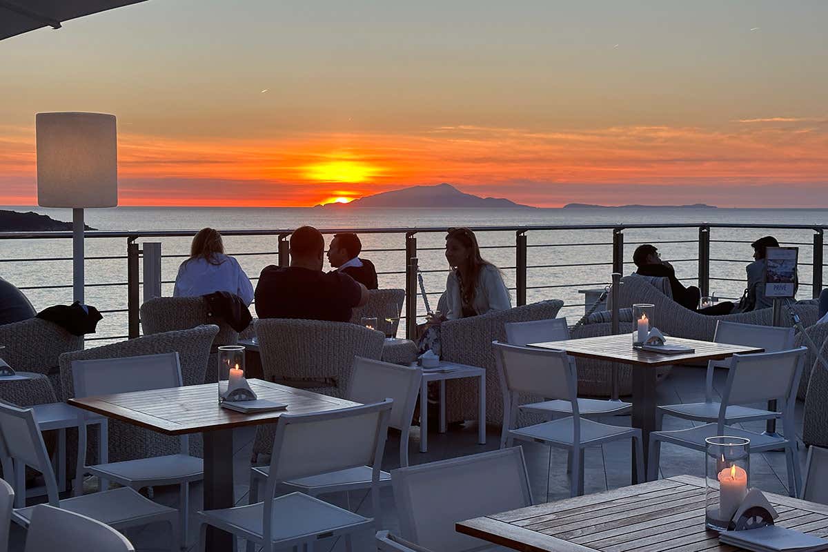 Hotel Mediterraneo: un faro di ospitalità di classe a Sorrento